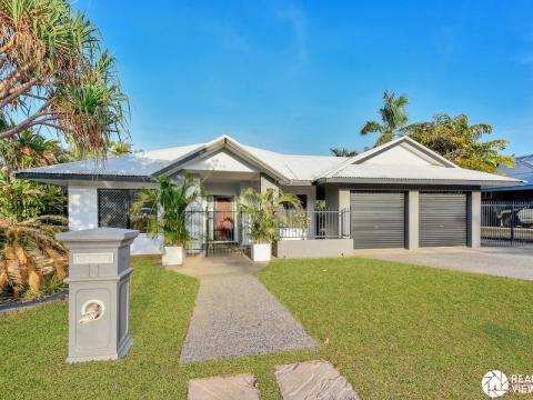 11 Yirra Crescent Rosebery NT 0832