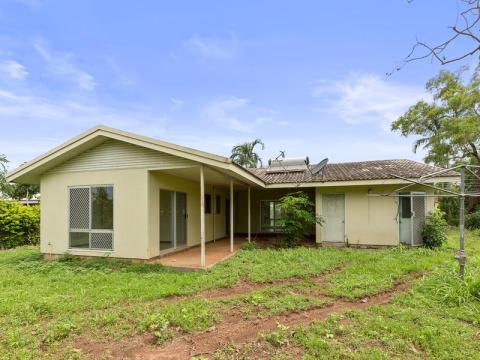13 Freycinet Street Karama, NT 0812