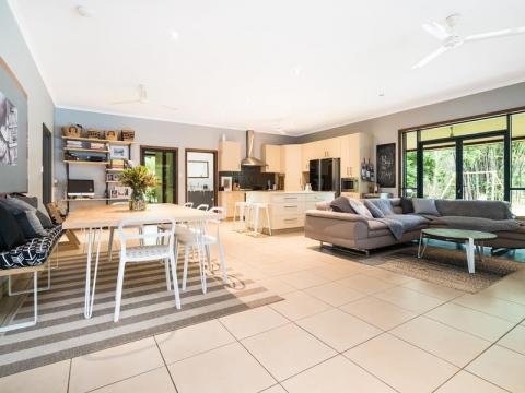 25 Pine Way McMinns Lagoon NT 0822